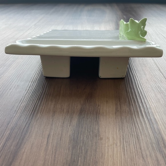 Ceramic kitchen or home to do list/grocery list elevated organizer. - Picture 3 of 4